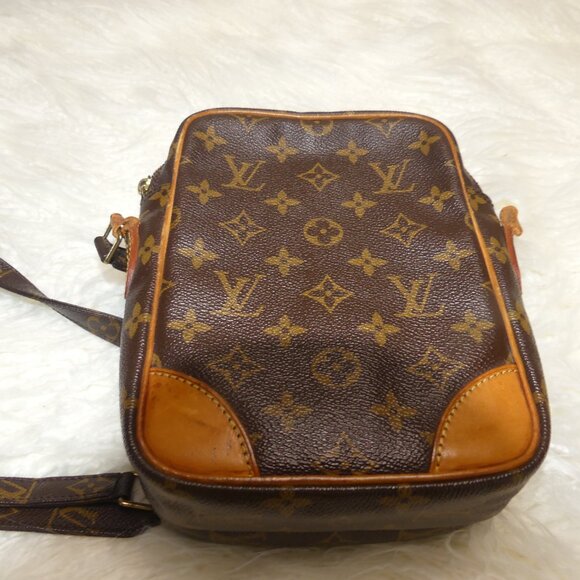 Louis Vuitton monogram Amazon crossbody bag with broken strap - Picture 7 of 8